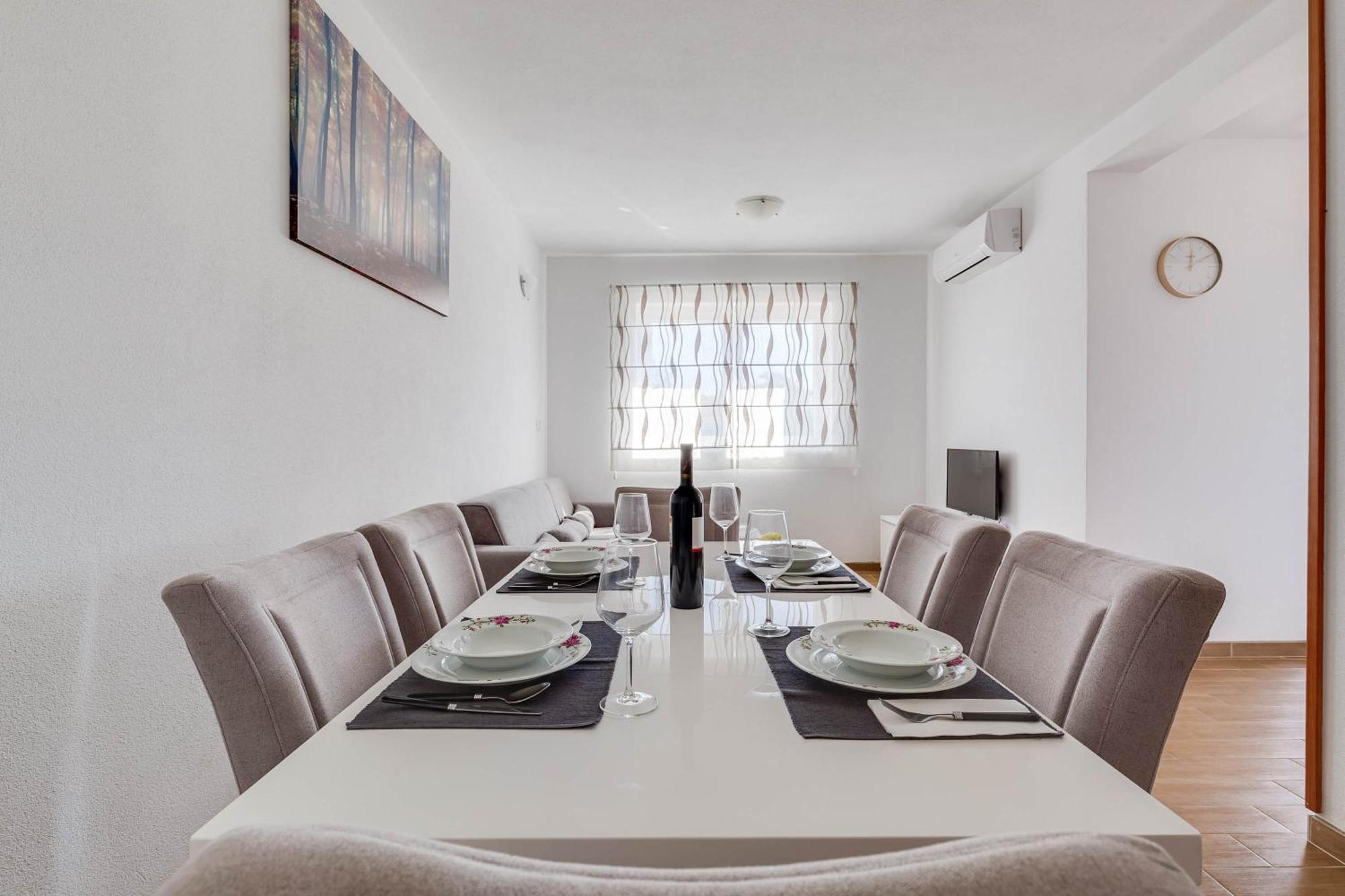 Apartmani Pocrnic Pakoštane Exterior foto